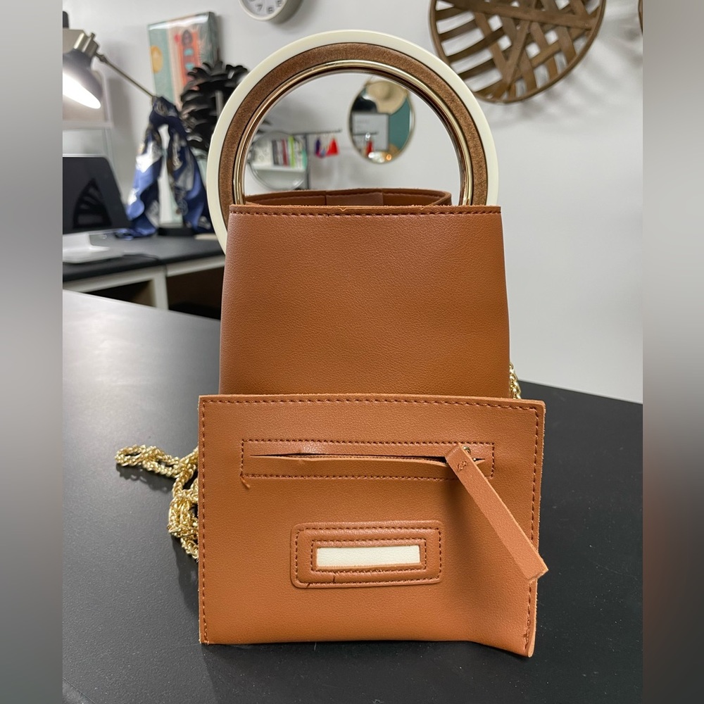 Bag - Picture 1 of 6